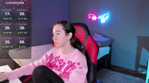 Bella online show from February 25, 2025, 8:41 pm