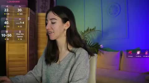 Bella online show from October 23, 2025, 6:06 pm