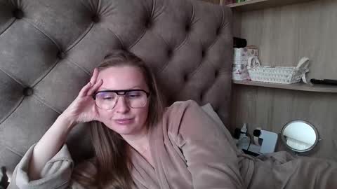 Amelia online show from September 27, 2025, 12:10 pm