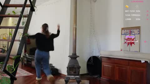 Snapshot of bellebabyboo chatting on October 14, 2025, 2:45 am BELLE online show from October 14, 2025, 2:45 am