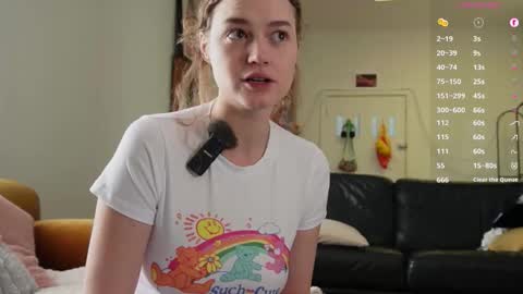 Snapshot of bellebabyboo chatting on October 17, 2025, 3:42 am BELLE online show from October 17, 2025, 3:42 am