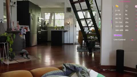 Snapshot of bellebabyboo chatting on November 23, 2025, 1:49 am BELLE online show from November 23, 2025, 1:49 am