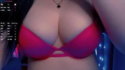 Snapshot of bellelovexx chatting on May 5, 2026, 9:01 pm Hello I am kind friendly and cute girl online show from May 5, 2026, 9:01 pm