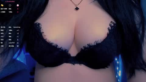 Snapshot of bellelovexx chatting on May 6, 2026, 8:03 pm Hello I am kind friendly and cute girl online show from May 6, 2026, 8:03 pm