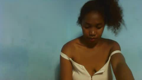 bellemiahXx online show from February 26, 2025, 2:57 pm