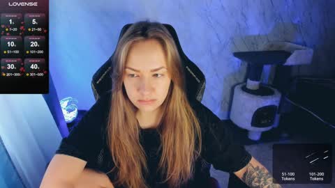 Your Annabelle Wolf  online show from December 10, 2024, 11:32 am