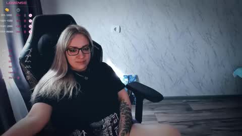 Snapshot of bellezza_ chatting on June 7, 2026, 12:53 pm Your Annabelle Wolf online show from June 7, 2026, 12:53 pm