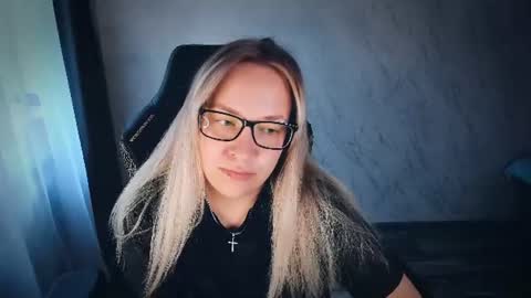 Snapshot of bellezza_ chatting on June 11, 2026, 5:00 pm Your Annabelle Wolf online show from June 11, 2026, 5:00 pm