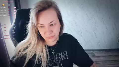Snapshot of bellezza_ chatting on June 15, 2026, 9:55 am Your Annabelle Wolf online show from June 15, 2026, 9:55 am