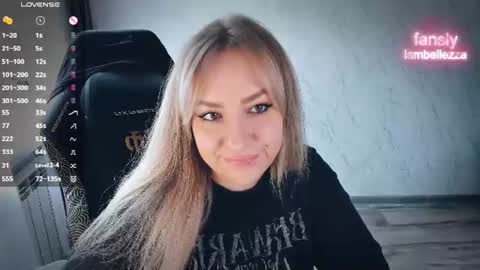 Snapshot of bellezza_ chatting on July 3, 2026, 9:27 am Your Annabelle Wolf online show from July 3, 2026, 9:27 am