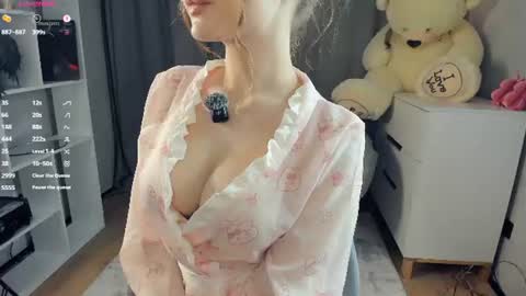 Snapshot of bellidream chatting on July 5, 2026, 6:04 pm Bella online show from July 5, 2026, 6:04 pm