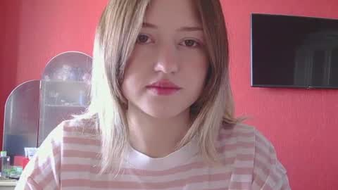 Snapshot of belovedmary chatting on July 15, 2026, 9:03 am belovedmary online show from July 15, 2026, 9:03 am