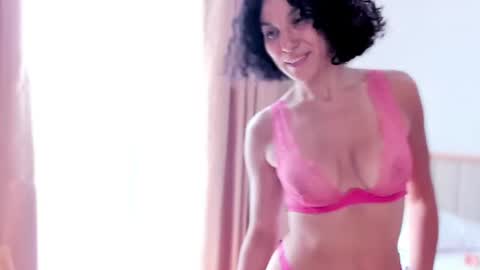 Snapshot of bemby_pam chatting on June 11, 2026, 12:32 am A girl from your dreams online show from June 11, 2026, 12:32 am