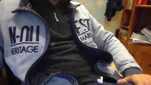 Snapshot of bemichel chatting on November 10, 2025, 7:40 am jaimetout online show from November 10, 2025, 7:40 am