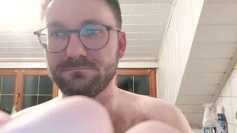 ben00189 online show from December 30, 2024, 6:05 pm