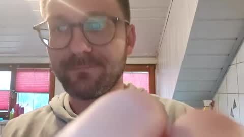 ben00189 online show from March 19, 2026, 5:17 pm