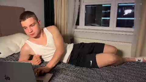 Snapshot of ben_harmon chatting on June 21, 2026, 7:05 pm ben_harmon online show from June 21, 2026, 7:05 pm