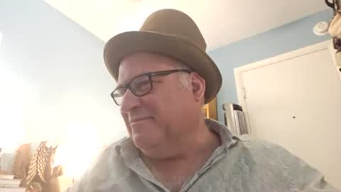 Snapshot of bendavewill chatting on June 17, 2026, 5:21 am Bendavewill online show from June 17, 2026, 5:21 am