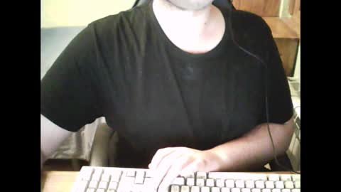 Snapshot of bender_35 chatting on January 27, 2025, 1:16 am bender_35 online show from January 27, 2025, 1:16 am