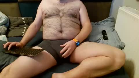 benekb2 online show from October 18, 2025, 4:52 pm