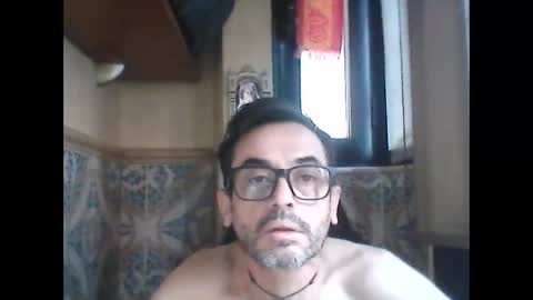 Snapshot of benidorm9 chatting on May 24, 2026, 5:29 pm benidorm9 online show from May 24, 2026, 5:29 pm