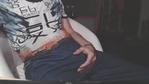 Snapshot of benijamin chatting on February 26, 2025, 9:27 pm benijamin online show from February 26, 2025, 9:27 pm