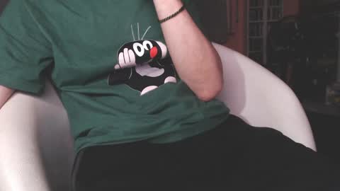 Snapshot of benijamin chatting on June 8, 2026, 9:04 pm benijamin online show from June 8, 2026, 9:04 pm