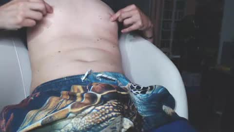 Snapshot of benijamin chatting on July 28, 2026, 9:47 pm benijamin online show from July 28, 2026, 9:47 pm