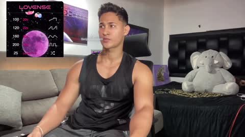 Snapshot of benjamincooperk1 chatting on March 2, 2025, 12:42 am benjamincooperk online show from March 2, 2025, 12:42 am