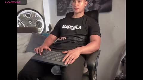 Snapshot of benjamincooperk1 chatting on September 20, 2025, 9:21 am benjamincooperk online show from September 20, 2025, 9:21 am