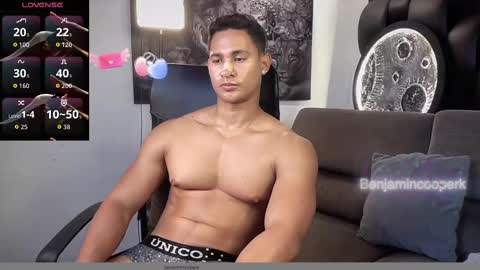 Snapshot of benjamincooperk1 chatting on October 24, 2025, 2:02 pm benjamincooperk online show from October 24, 2025, 2:02 pm