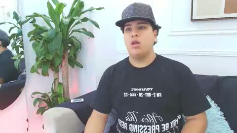 bennett_alejoo online show from October 20, 2025, 9:26 pm