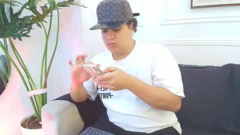 bennett_alejoo online show from December 20, 2025, 6:59 pm