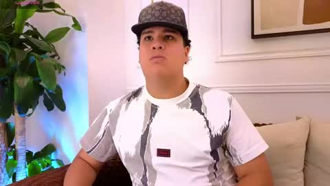 Snapshot of bennett_alejoo chatting on May 20, 2026, 6:58 pm bennett_alejoo online show from May 20, 2026, 6:58 pm
