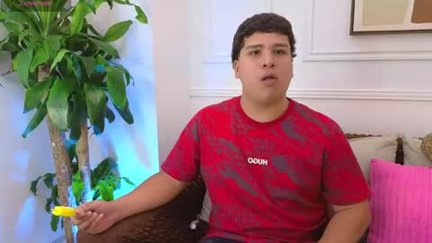 Snapshot of bennett_alejoo chatting on May 22, 2026, 7:30 pm bennett_alejoo online show from May 22, 2026, 7:30 pm