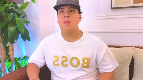 Snapshot of bennett_alejoo chatting on May 28, 2026, 6:49 pm bennett_alejoo online show from May 28, 2026, 6:49 pm