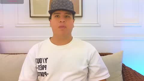 Snapshot of bennett_alejoo chatting on June 13, 2026, 6:39 pm bennett_alejoo online show from June 13, 2026, 6:39 pm