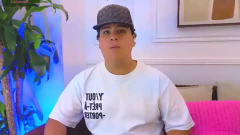 bennett_alejoo online show from June 19, 2026, 6:45 pm