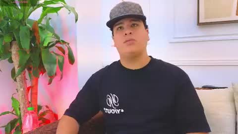 bennett_alejoo online show from June 22, 2026, 6:27 pm