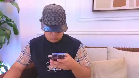 bennett_alejoo online show from July 3, 2026, 6:58 pm