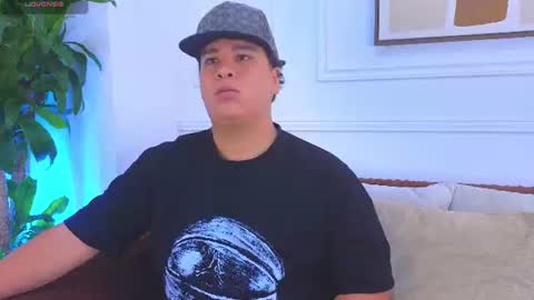 bennett_alejoo online show from July 16, 2026, 6:14 pm