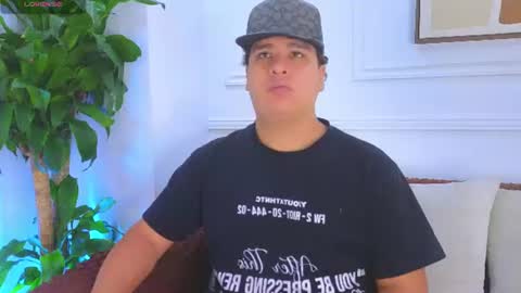 bennett_alejoo online show from July 21, 2026, 6:43 pm