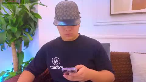 bennett_alejoo online show from July 27, 2026, 6:37 pm
