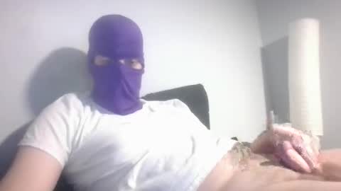 bennybueno online show from March 11, 2026, 3:23 am