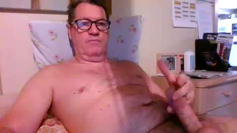 Snapshot of bennybutterfly007 chatting on March 10, 2025, 8:48 am bennybutterfly007 online show from March 10, 2025, 8:48 am