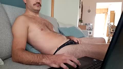 Snapshot of benoitgmx12 chatting on September 13, 2025, 10:59 am benoitgmx12 online show from September 13, 2025, 10:59 am