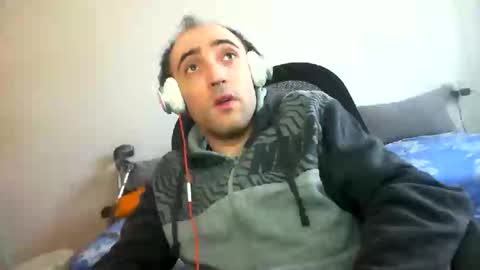 bentish online show from December 22, 2025, 8:33 am