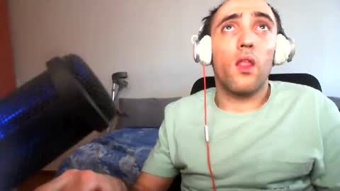 Snapshot of bentish chatting on May 23, 2026, 3:05 pm bentish online show from May 23, 2026, 3:05 pm