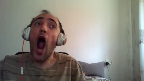 Snapshot of bentish chatting on June 25, 2026, 6:40 am bentish online show from June 25, 2026, 6:40 am