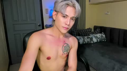 Snapshot of bentlyfuck chatting on June 15, 2026, 12:35 am bentlyfuck online show from June 15, 2026, 12:35 am